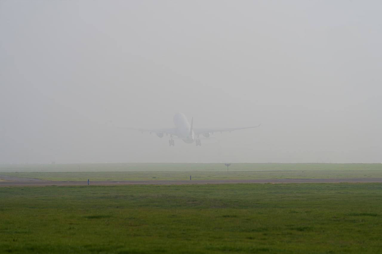 Buxoro aeroporti faoliyati chang bo‘roni sabab cheklandi