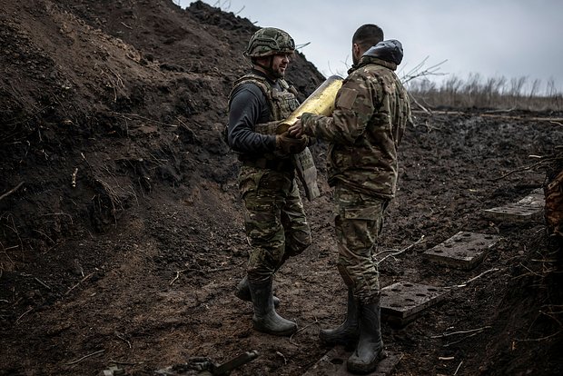 NATO Ukraina qurolli kuchlarida oʻq-dorilar zaxirasi tugayotganini maʼlum qildi