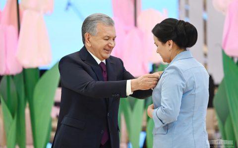 Shavkat Mirziyoyev: Inson qadrini ulug‘lash avvalo azizu mukarrama ayollarni ulug‘lashdan boshlanadi