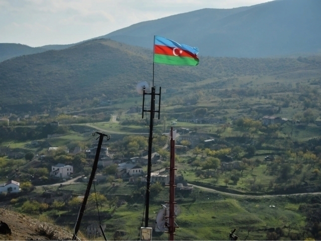 Ozarbayjon Armanistondan bosib olingan qishloqlarni qaytarishni talab qilmoqda