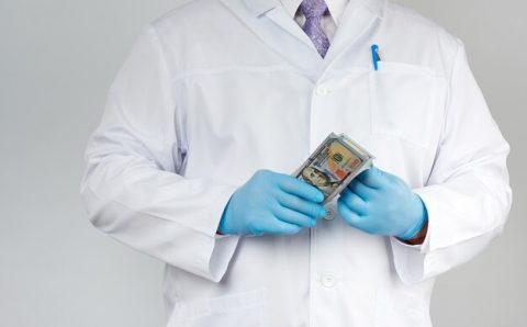 Коррупция в белом халате: почему фарма-отрасль в Узбекистане требует особого внимания и что с этим делать